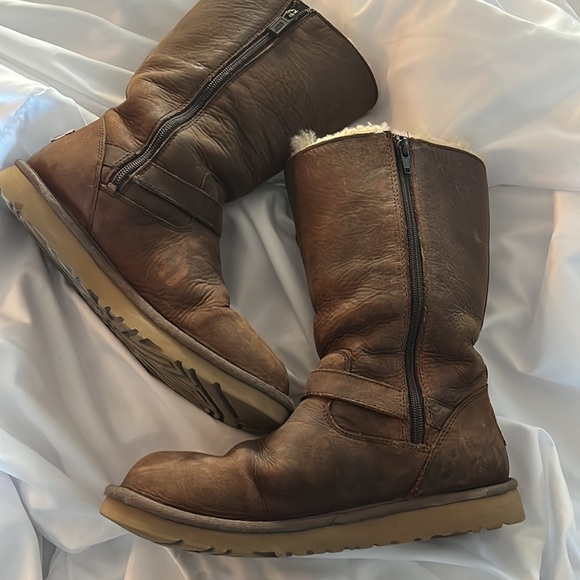 UGG zippered boots, size 36 - Picture 3 of 8
